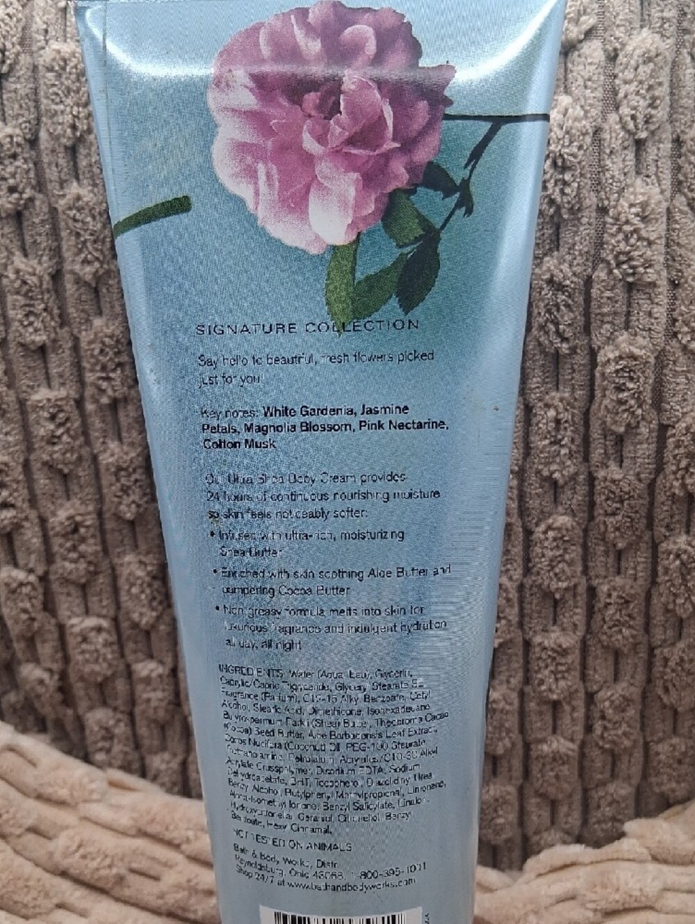 Bath & Body Works Hello Beautiful Body Cream 24 Hour Moisture 8 oz - Picture 2 of 3